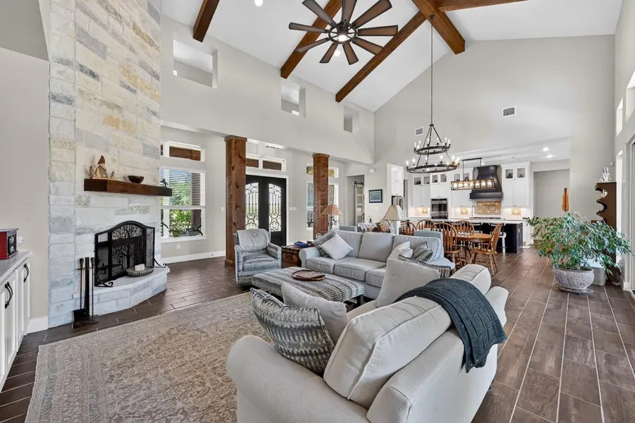 645 Strada Luca, Florence, TX 76527