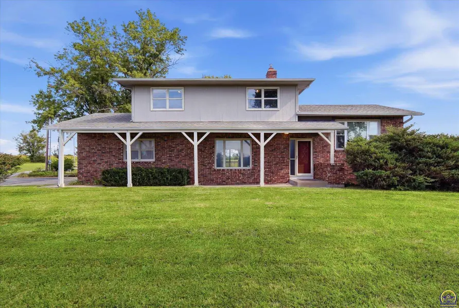 4144 SE 45th St, Berryton, KS 66409