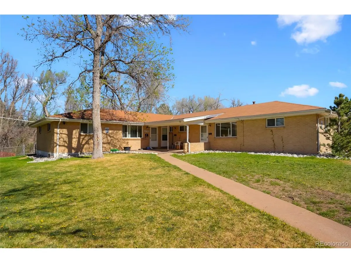 5702 S Pearl, Littleton, CO 80121