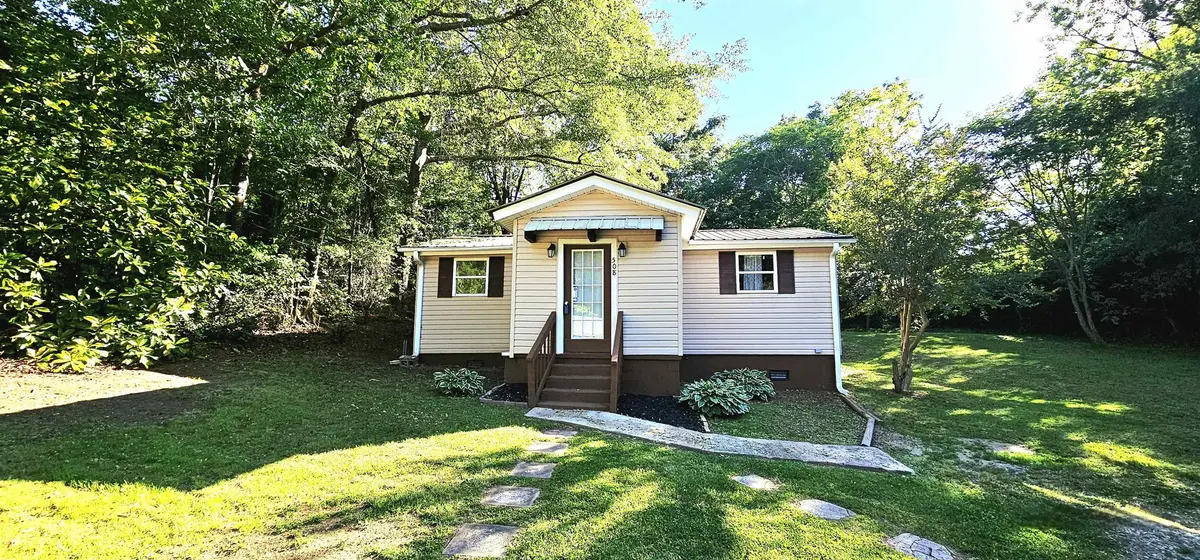 508 S Church Ave, Landrum, SC 29356