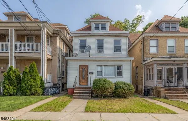 961 Lafayette St, Elizabeth City, NJ 07201