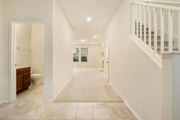 907 Solitude DR, Pflugerville, TX 78660