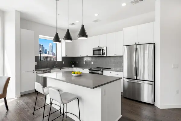 800 Embassy DR #337, Austin, TX 78702
