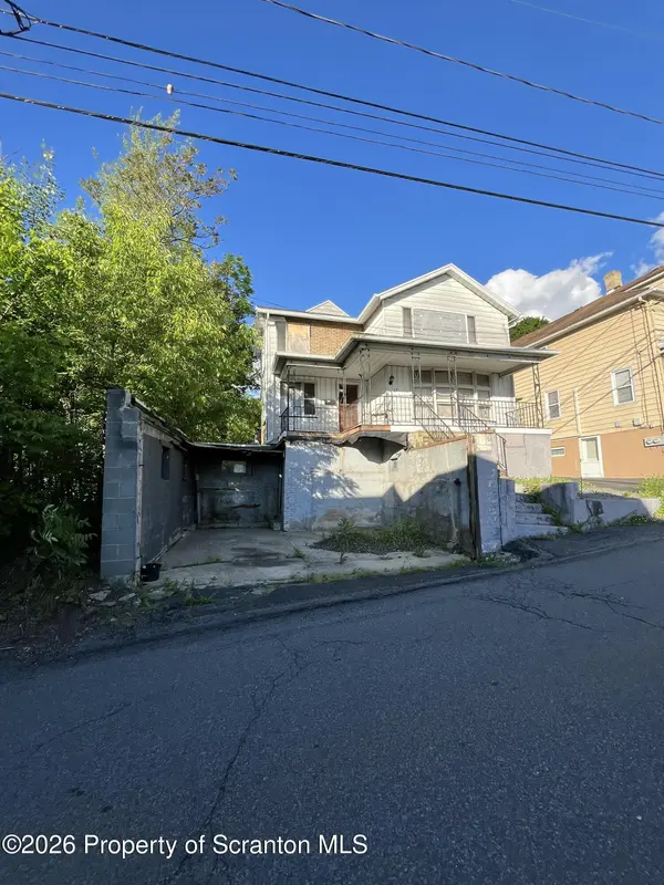 65 Reynolds ST, Hughestown, PA 18640