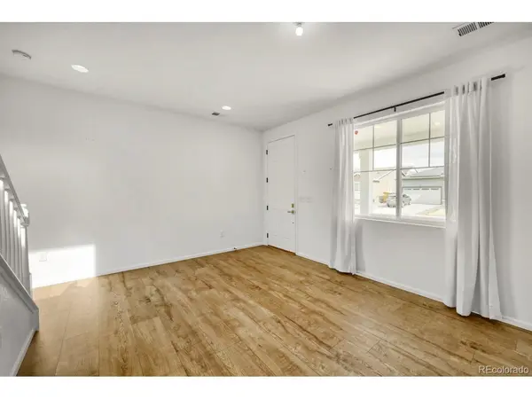 919 N Undergrove, Aurora, CO 80018