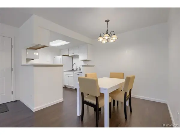 10273 E Peakview #D104, Englewood, CO 80111