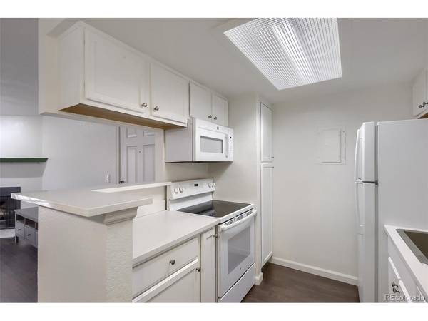 10273 E Peakview #D104, Englewood, CO 80111