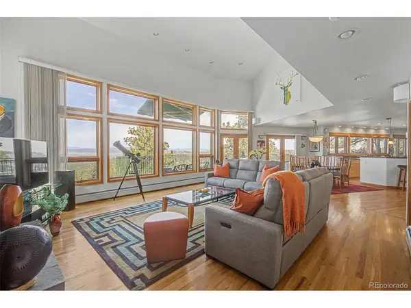 857 Pawnee, Castle Rock, CO 80108