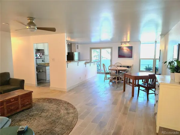 2880 S Locust #302N, Denver, CO 80222