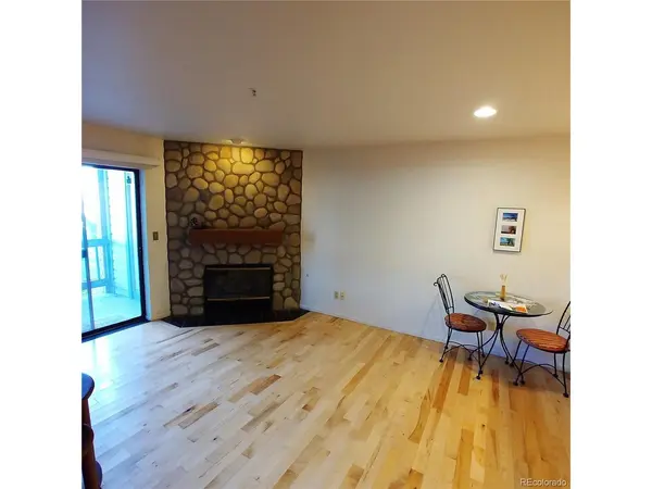 2727 Folsom #109, Boulder, CO 80304