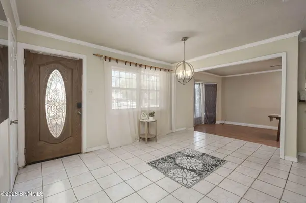 925 Delta DR, Las Cruces, NM 88001