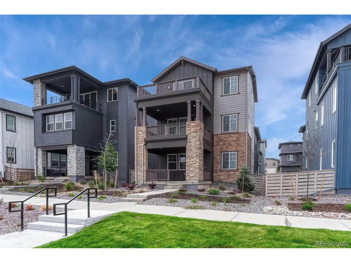 8673 Middle Fork, Littleton, CO 80125