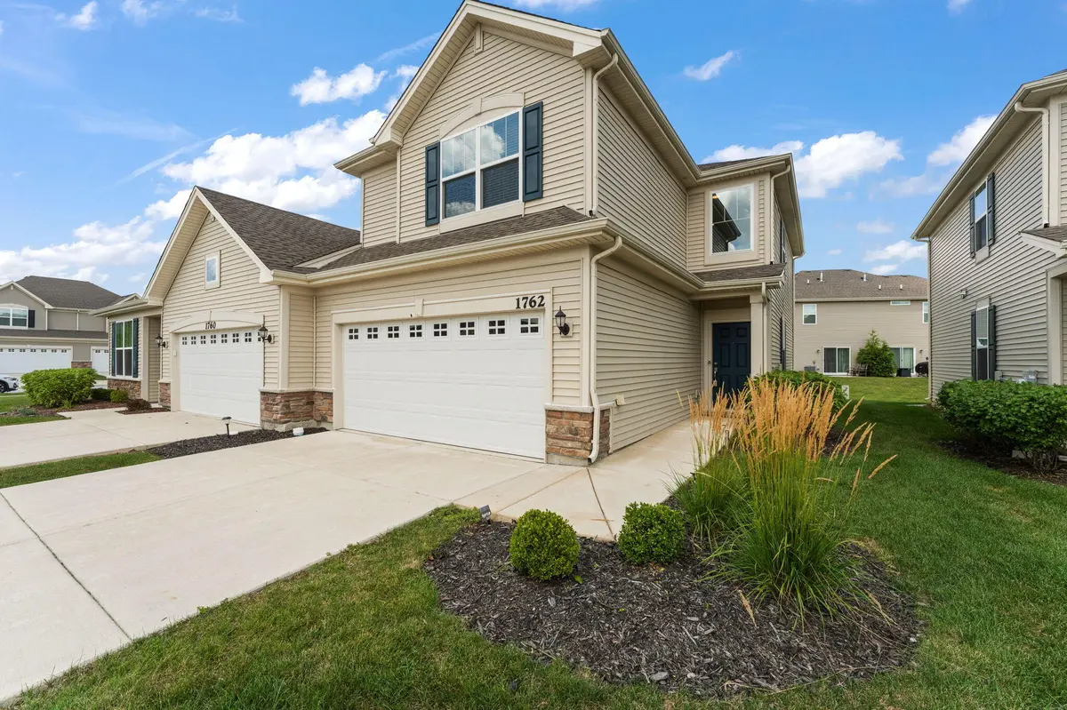 1762 E 110th PL, Crown Point, IN 46307