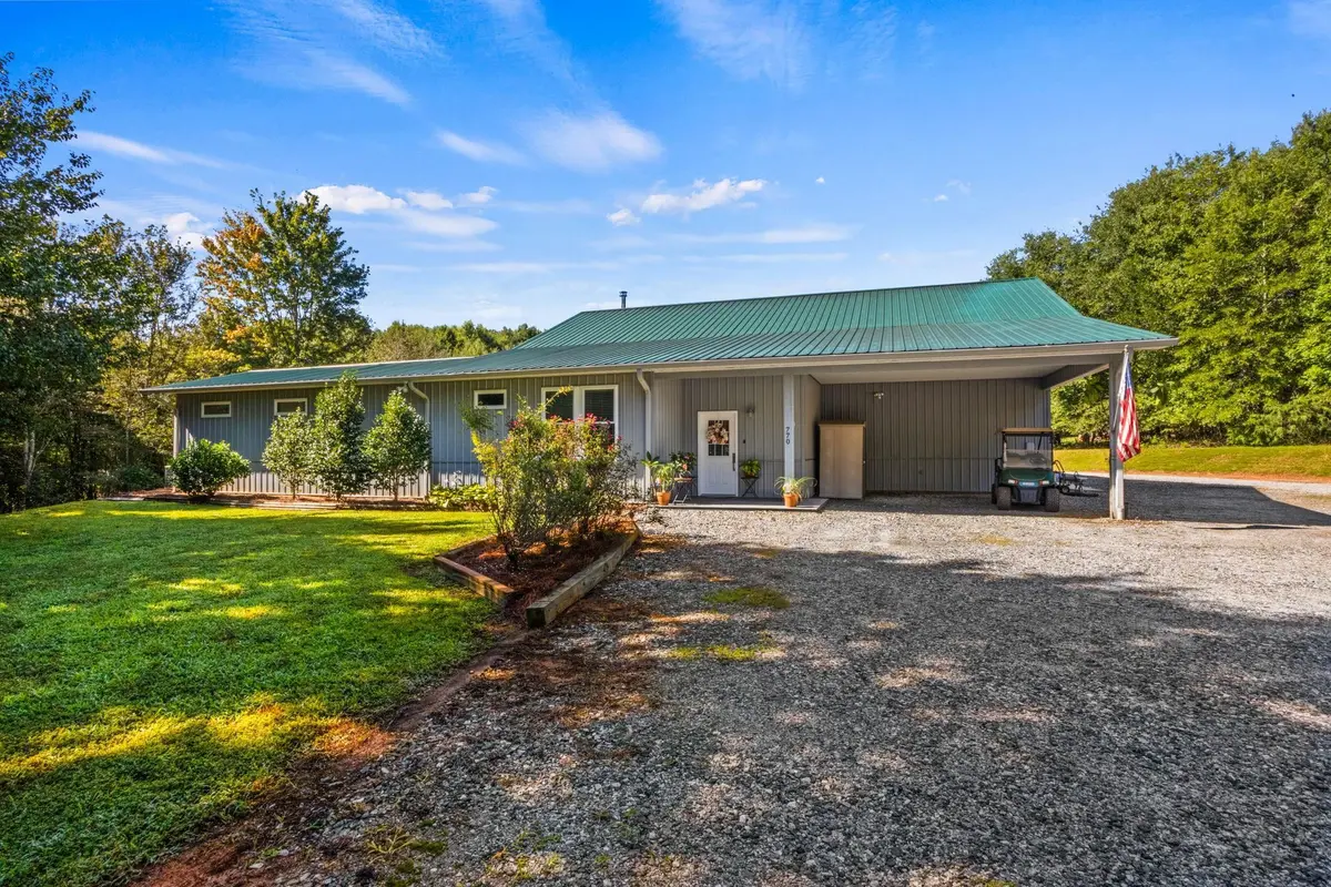 770 Dickson RD, Campobello, SC 29322