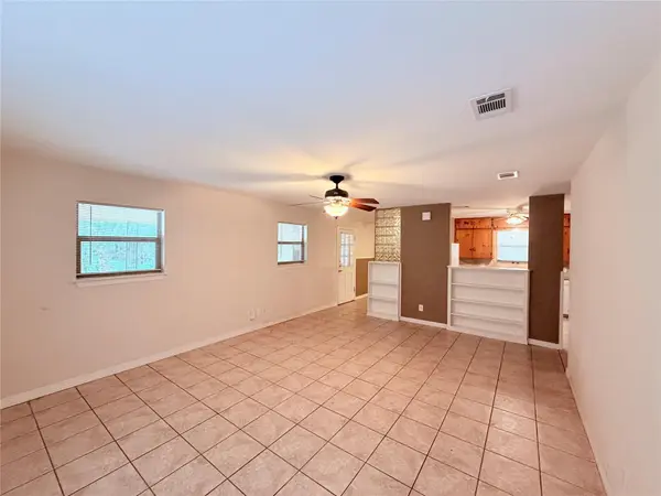 5915 Sunshine DR, Austin, TX 78757