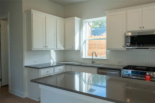 2705 Wilson ST, Austin, TX 78704