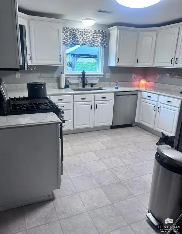 6310 Kansas Falls RD, Junction City, KS 66441