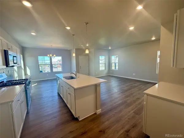 792 N Bently, Watkins, CO 80137