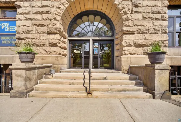 1323 Broadway St, Superior, WI 54880
