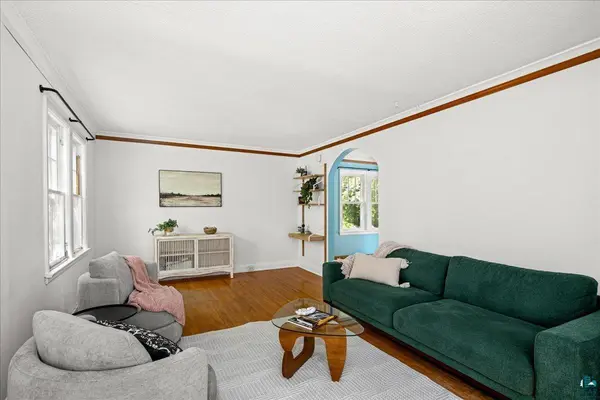 5068 Arnold Rd, Duluth, MN 55803