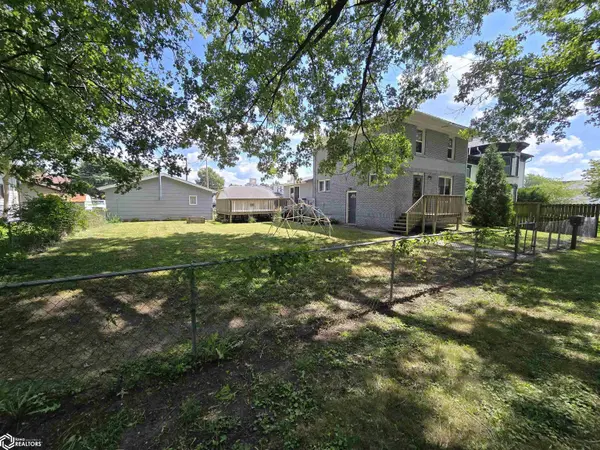 101 N Jarvis ST, Creston, IA 50801