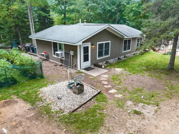 W6849 WINDFALL RD, Wausaukee, WI 54177
