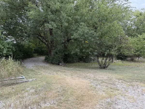 10448 SW Tawakoni Rd, Augusta, KS 67010