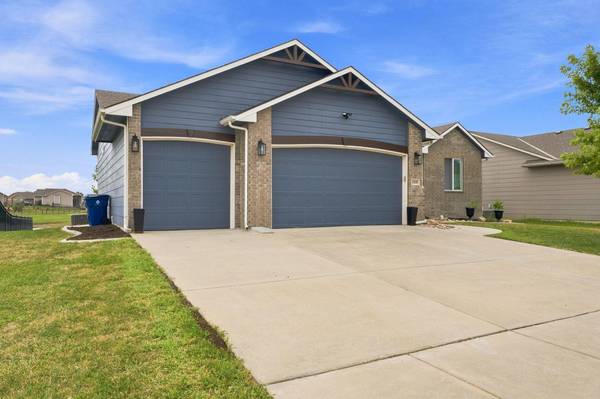 1428 N Aster St, Andover, KS 67002-8584