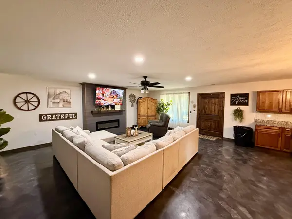 21275 State Hwy P, Ava, MO 65608