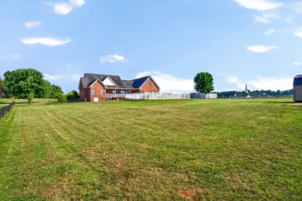 820 Old Island Ford RD, Chesnee, SC 29323