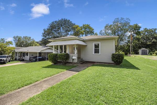 33 Lawrence ST, Lyman, SC 29365