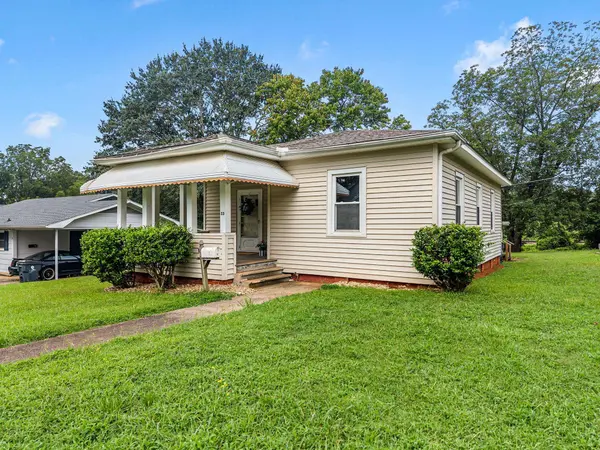 33 Lawrence ST, Lyman, SC 29365