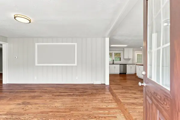 215 Elaine AVE, Taylors, SC 29687