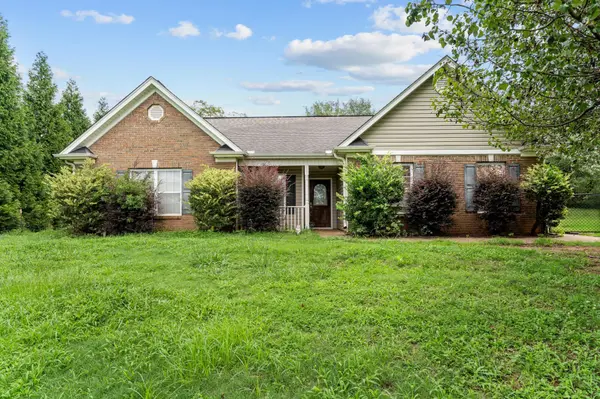 103 Farms Bridge RD, Inman, SC 29349