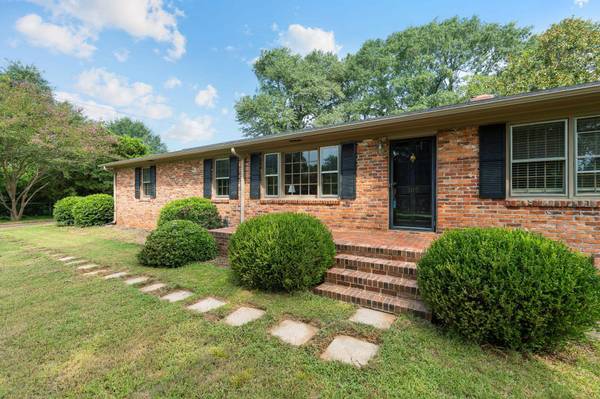 105 Thunderbird PL, Spartanburg, SC 29307