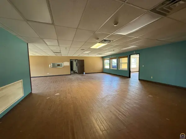 128 S Pearson Ave., Waverly, KS 66871
