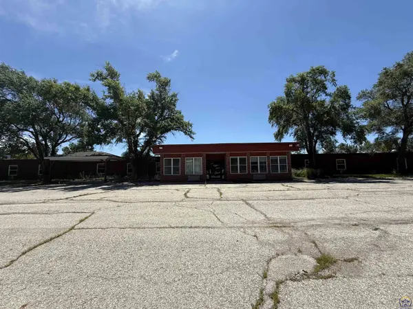 128 S Pearson Ave., Waverly, KS 66871