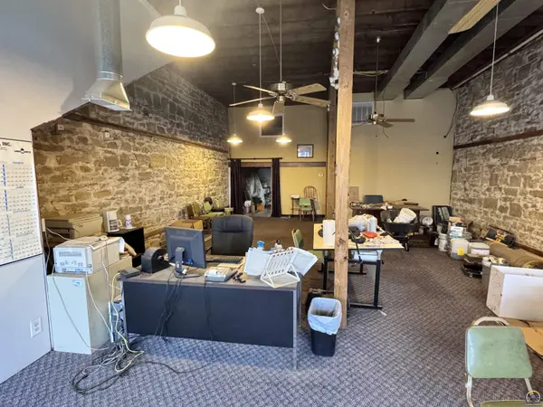 615 S Topeka AVE, Lyndon, KS 66451