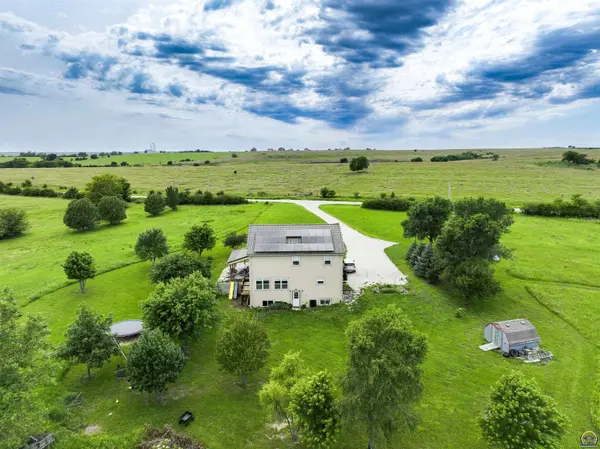 17200 C RD, Delia, KS 66418