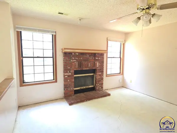 4012 Overland DR, Lawrence, KS 66049-4120