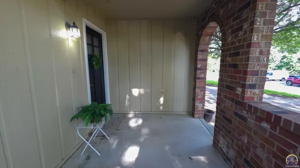 2313 W 22nd Ave, Emporia, KS 66801