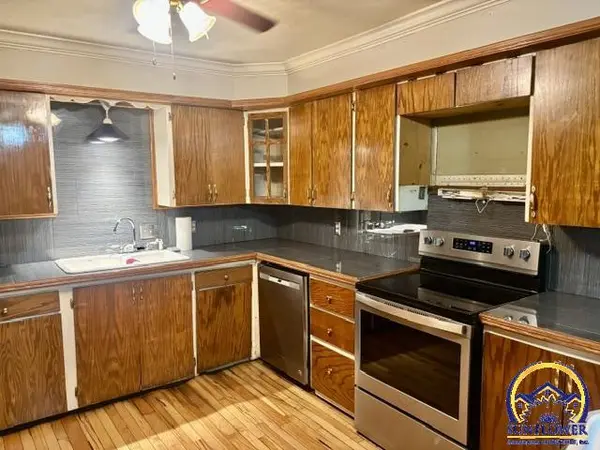 1016 Birch ST, Eudora, KS 66025