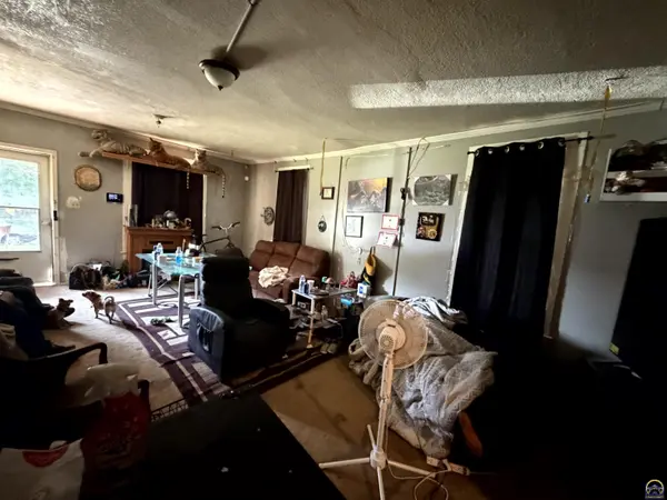 1033 / 1035 SW Clay ST, Topeka, KS 66604