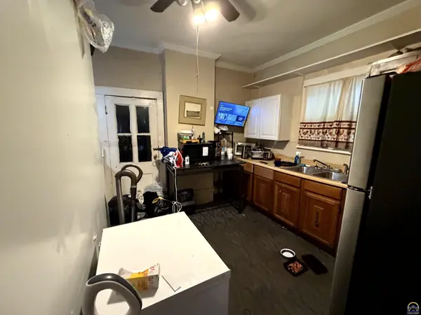 1033 / 1035 SW Clay ST, Topeka, KS 66604
