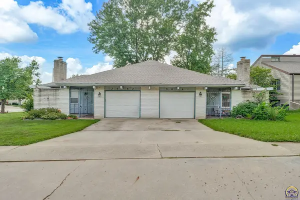 3563 SW Cambridge AVE, Topeka, KS 66614