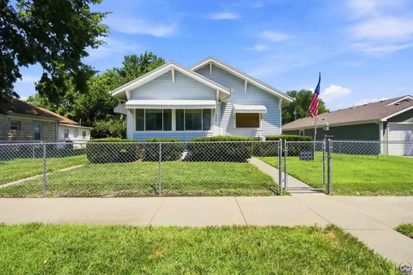 532 W 8th St, Junction City, KS 66441
