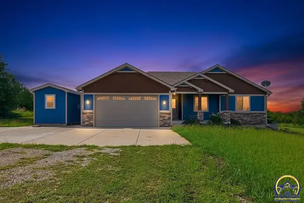 6235 NW 70th St, Topeka, KS 66618