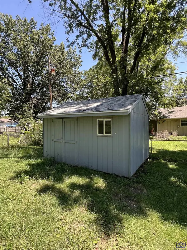 1510 Thompson St, Emporia, KS 66801