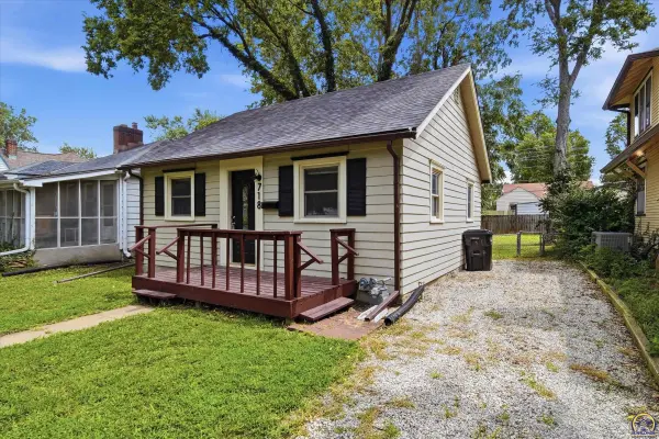 718 SW Wayne AVE, Topeka, KS 66606