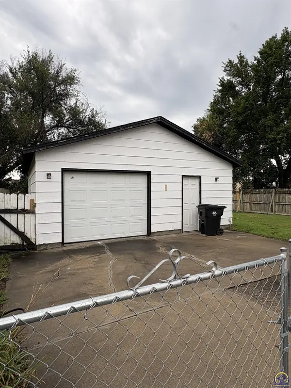 1305 NE Atchison AVE, Topeka, KS 66616